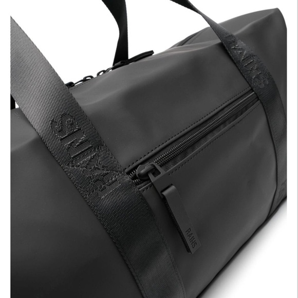 NWT Rains Trail Gym Duffle/ Weekender Bag Black - Picture 3 of 7